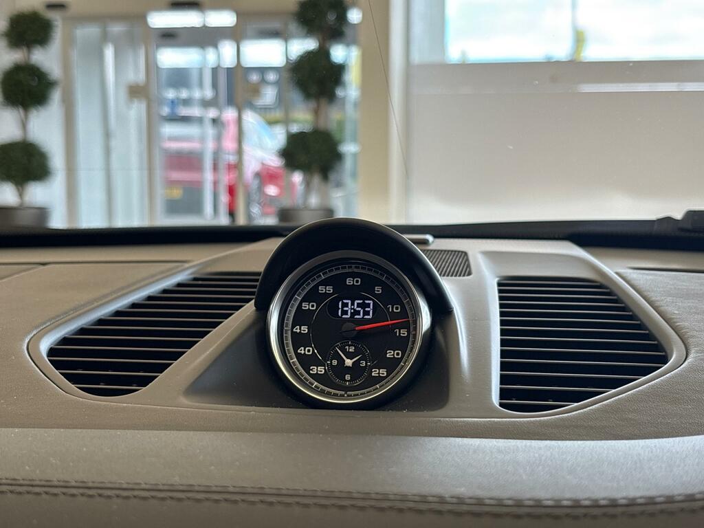 Porsche 911 Gts Pdk Red #50