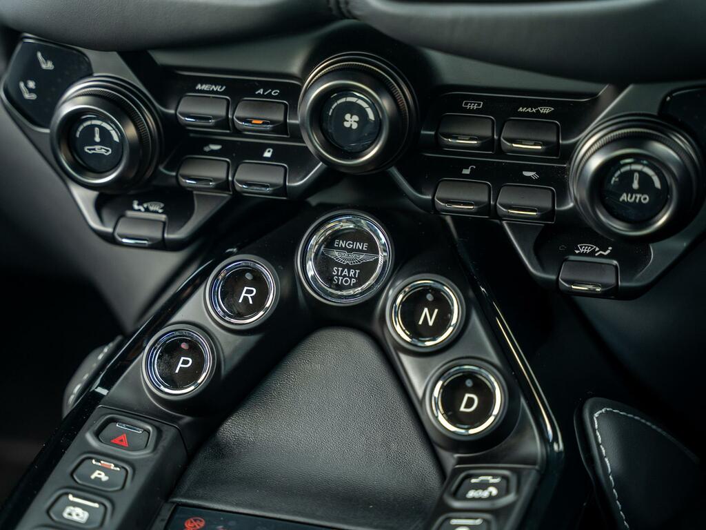 Aston Martin Vantage Zf 8 Speed Red #13