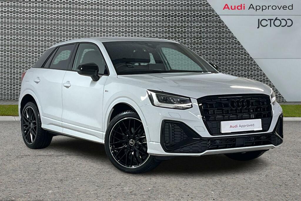 Audi Q2 35 Tfsi Black Edition Black #1