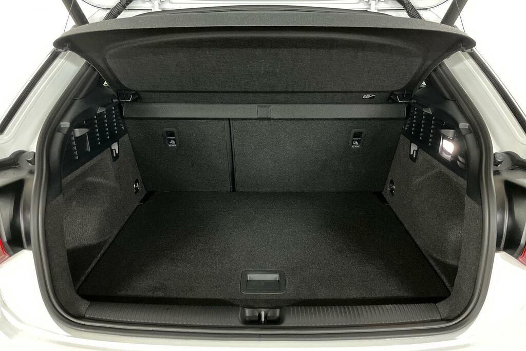 Audi Q2 35 Tfsi Black Edition Black #12