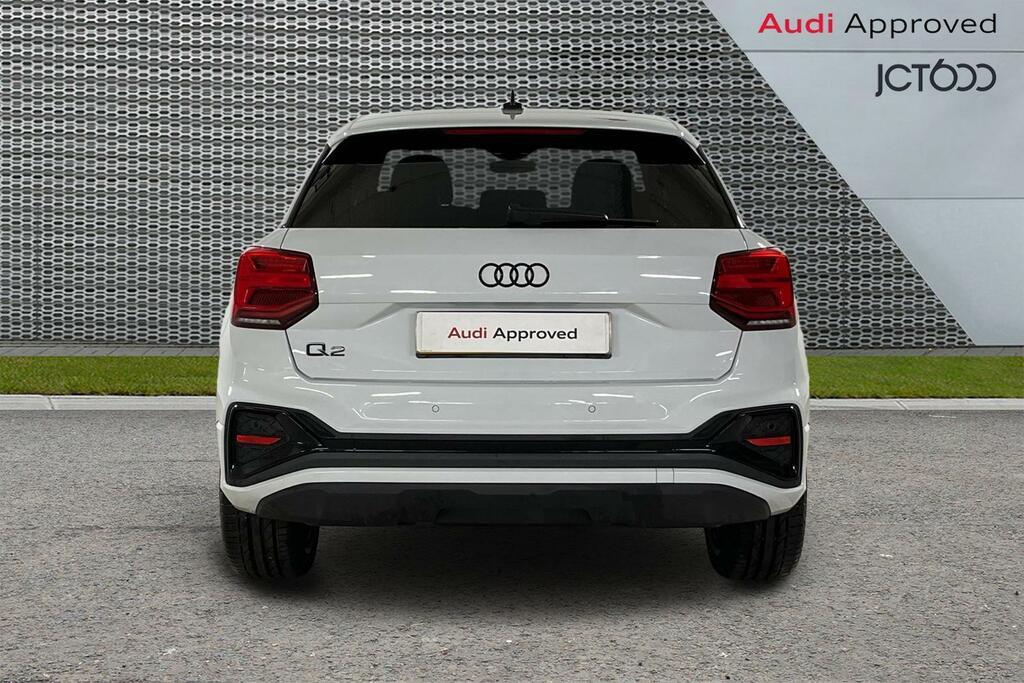 Audi Q2 35 Tfsi Black Edition Black #7