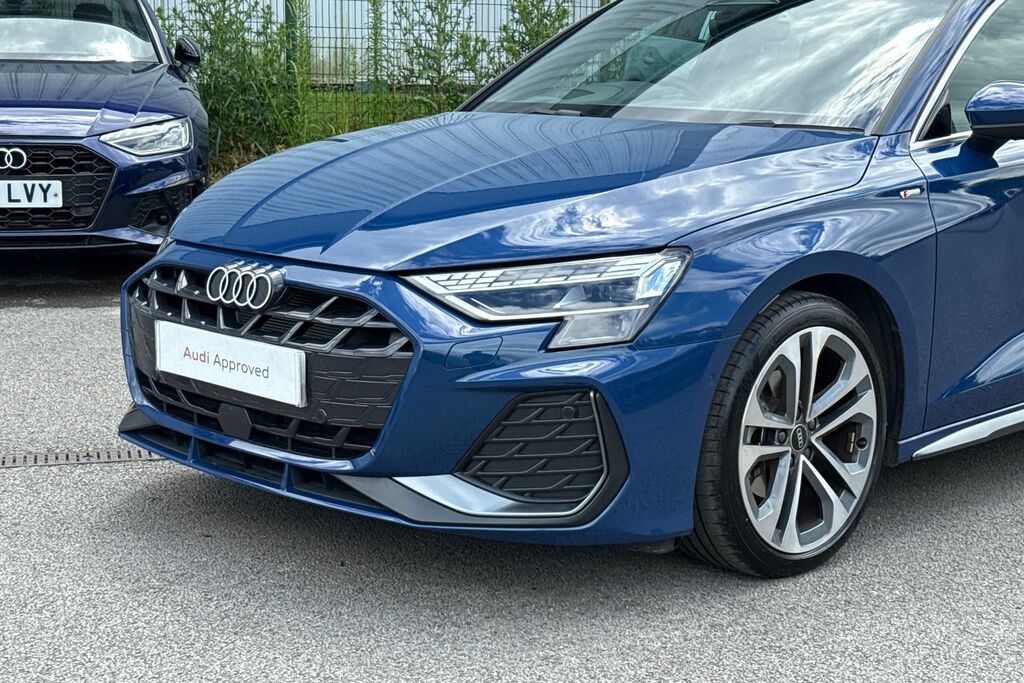 Audi A3 1.5 Tfsi 150 Black Ed S Tronic Tech Pack Green #22