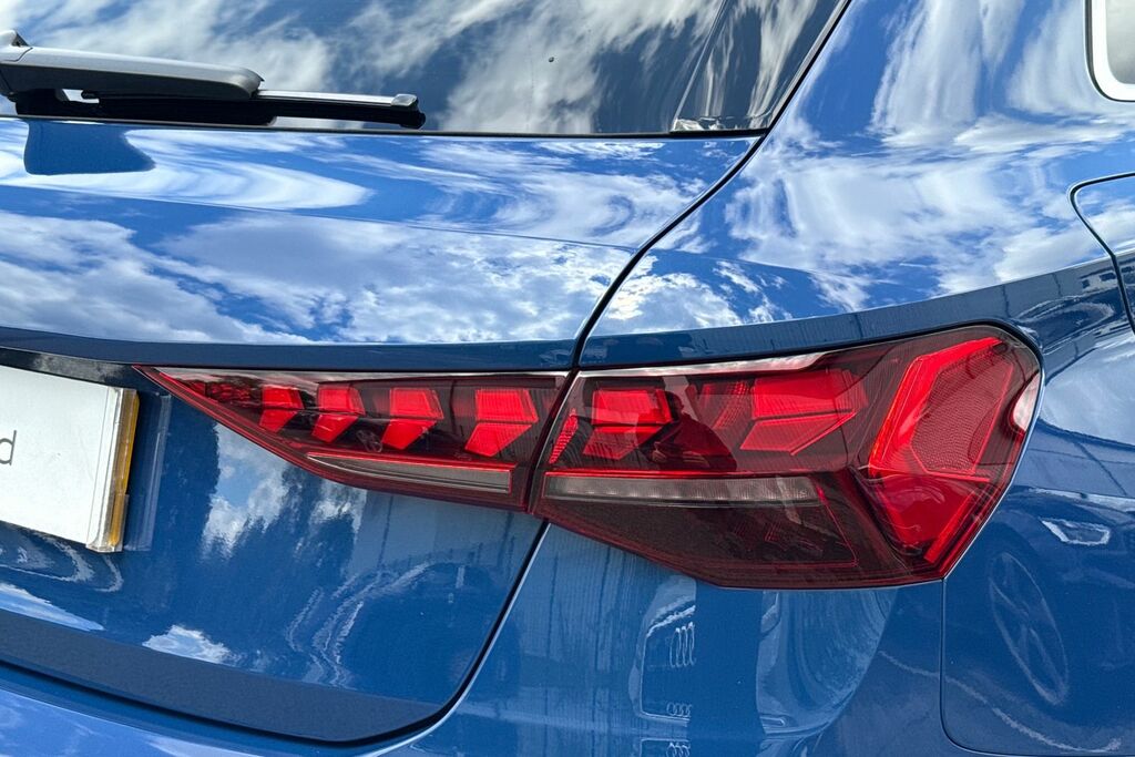 Audi A3 1.5 Tfsi 150 Black Ed S Tronic Tech Pack Green #18