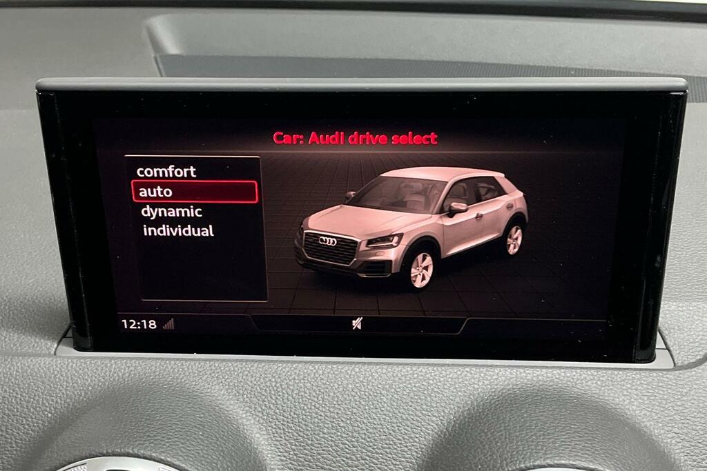 Audi Q2 35 Tfsi S Line S Tronic Grey #21