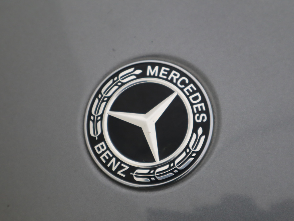 Mercedes-Benz CLA Class 200 Amg Line Premium Plus Tip White #40