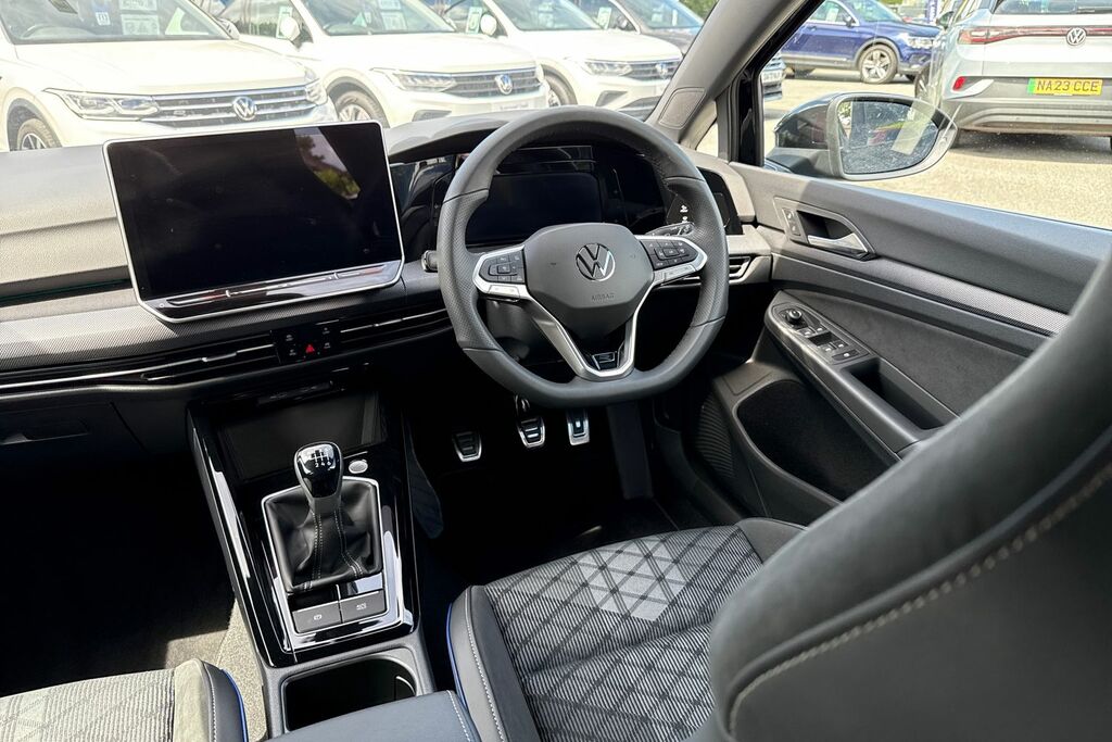 Volkswagen Golf 1.5 Tsi Life Black #29