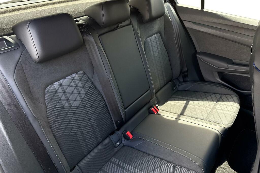 Volkswagen Golf 1.5 Tsi Life Black #9
