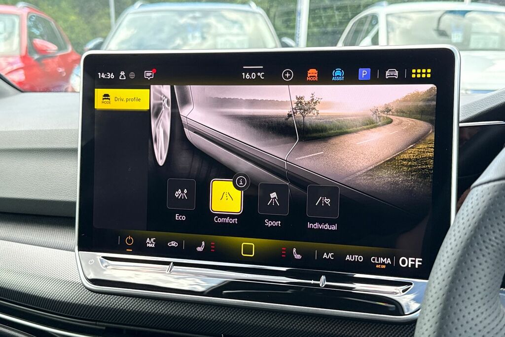 Volkswagen Golf 1.5 Tsi Life Black #28