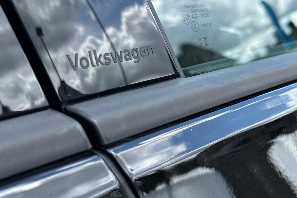 Volkswagen Golf 1.5 Tsi Life Black #23