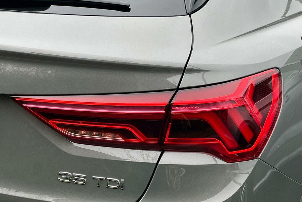 Audi Q3 Q3 Black Edition 35 Tfsi Sa White #18