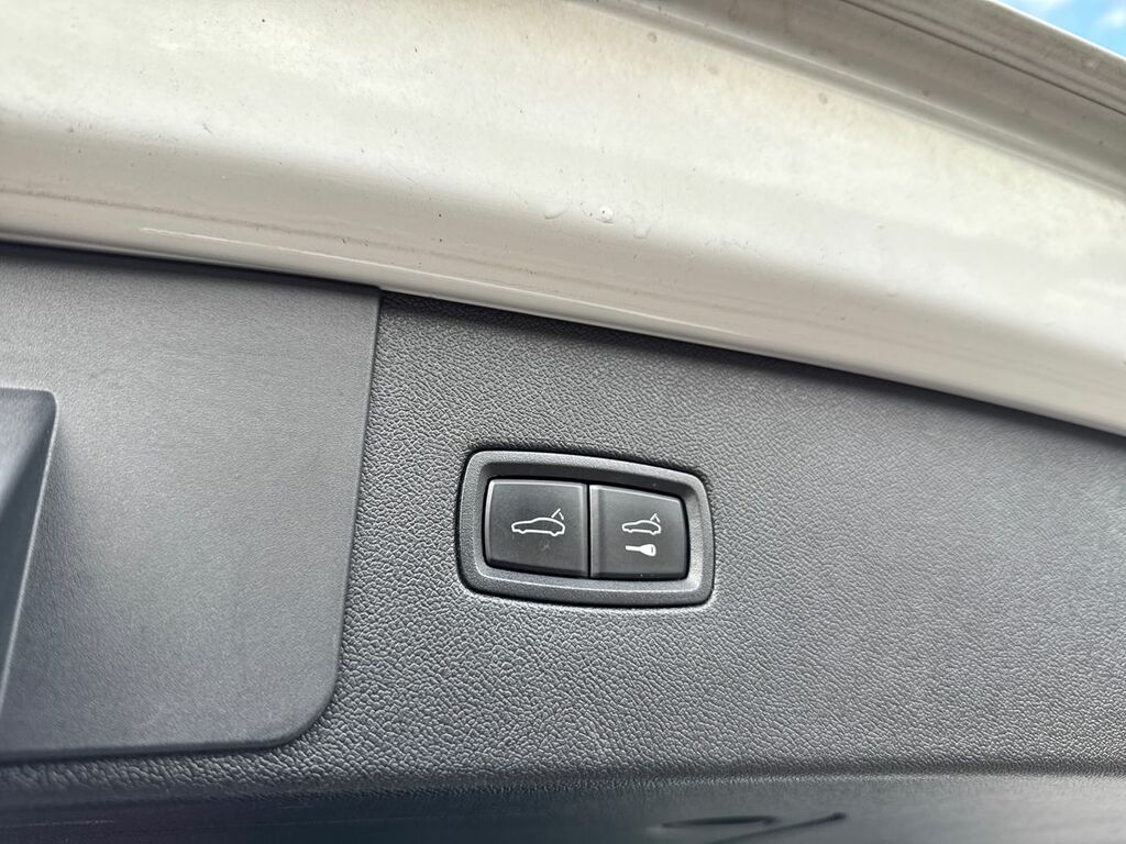 Porsche Cayenne 2018 18 Porsche Cayenne Platinum Edition Black #23