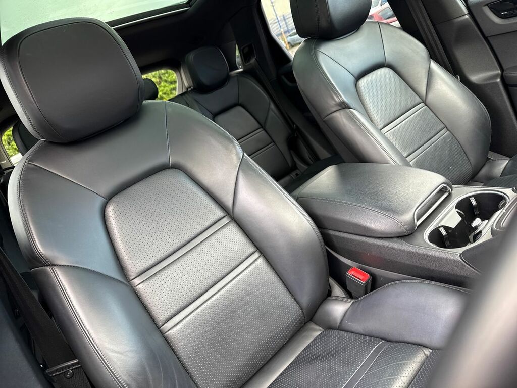 Porsche Cayenne 2018 18 Porsche Cayenne Platinum Edition Black #30