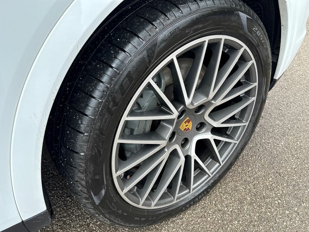 Porsche Cayenne 2018 18 Porsche Cayenne Platinum Edition Black #38