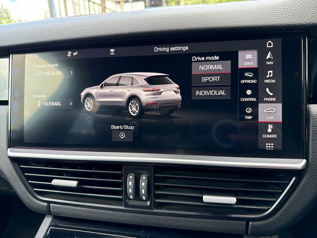 Porsche Cayenne 2018 18 Porsche Cayenne Platinum Edition Black #49