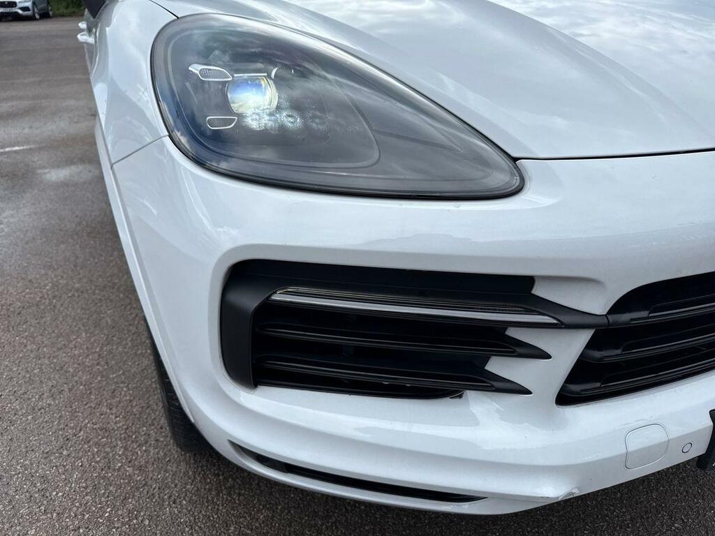 Porsche Cayenne 2018 18 Porsche Cayenne Platinum Edition Black #37