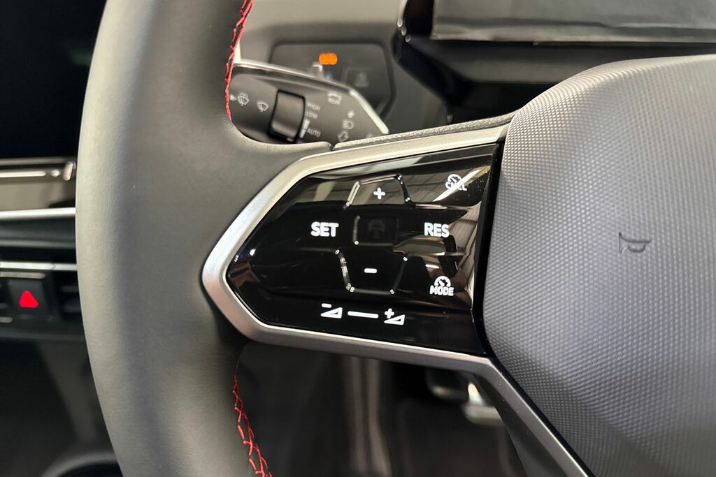 Volkswagen ID.3 Performance 79Kwh Gtx Hatchback White #16