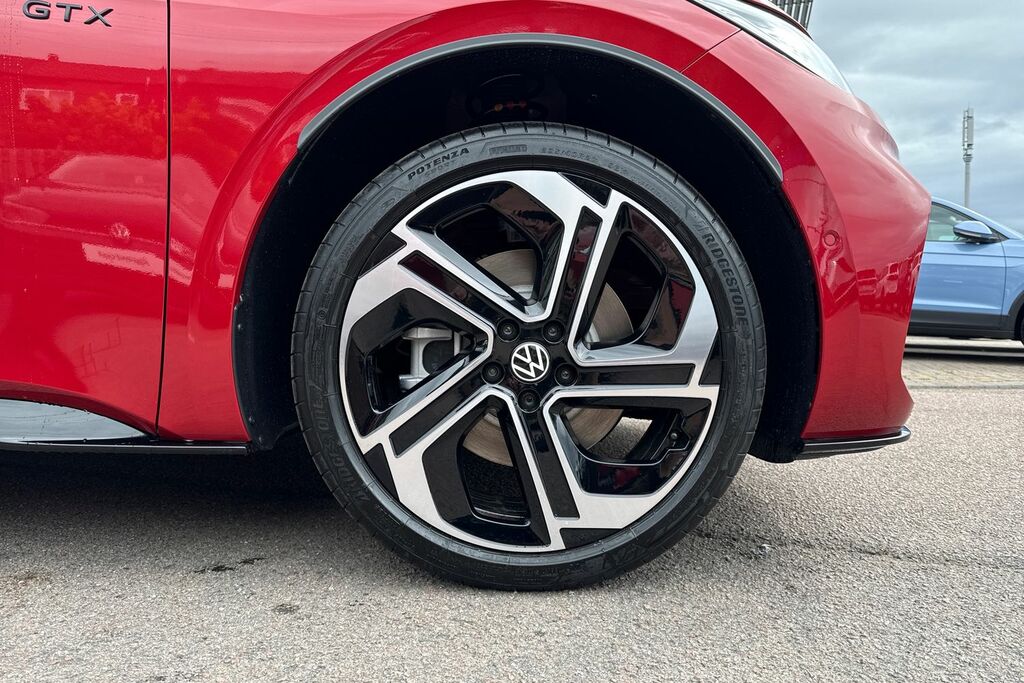 Volkswagen ID.3 Performance 79Kwh Gtx Hatchback White #5