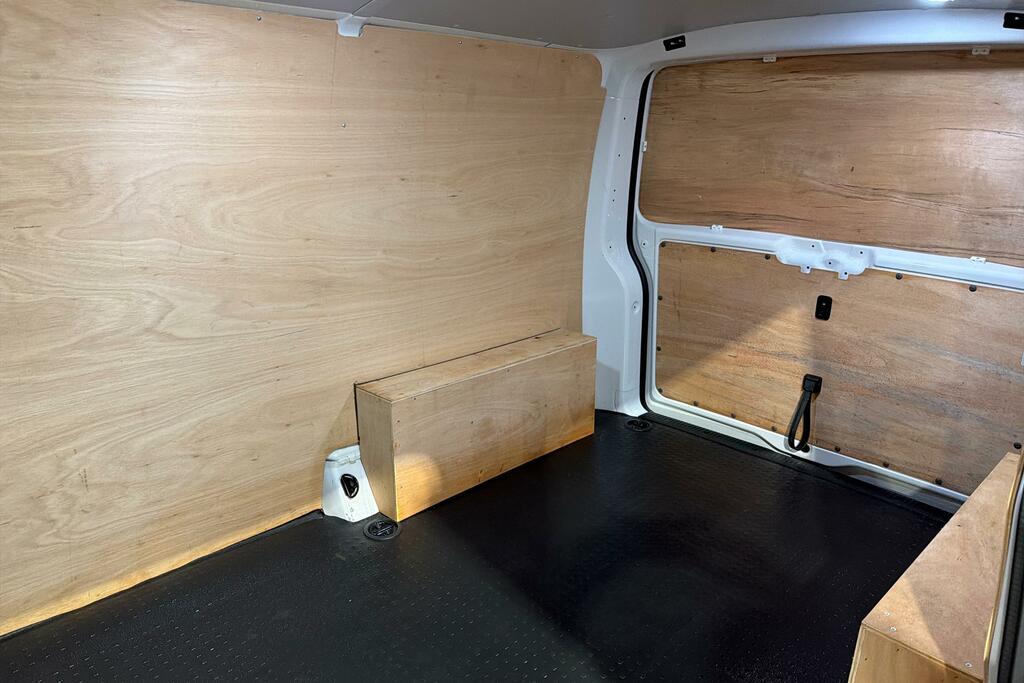 Volkswagen Transporter Sportline T32 Panel Van Sportline Swb 204 Ps 2.0 Tdi 7Sp Dsg White #9