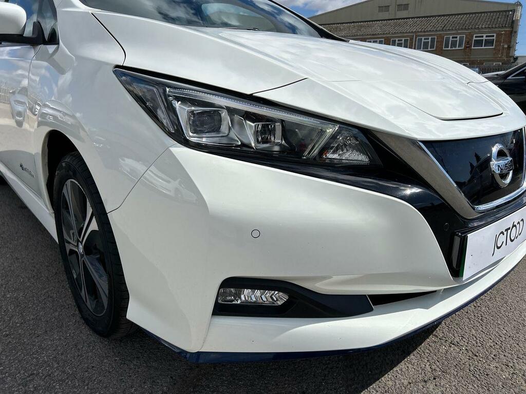 Nissan Leaf Tekna Blue #42