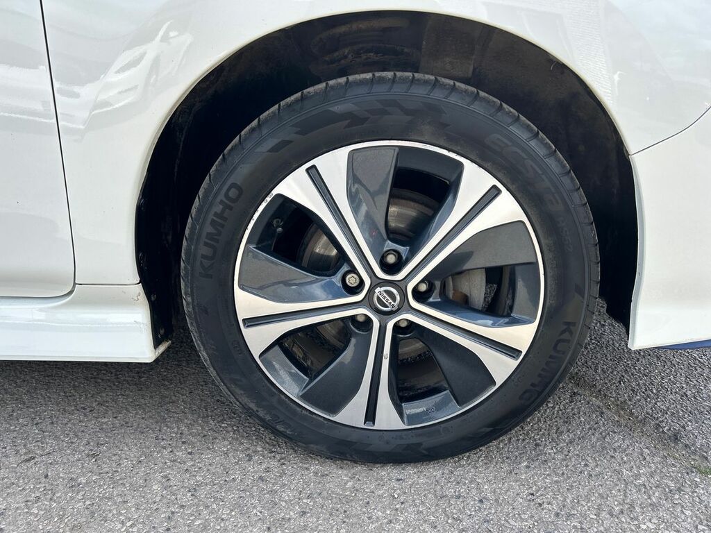 Nissan Leaf Tekna Blue #38