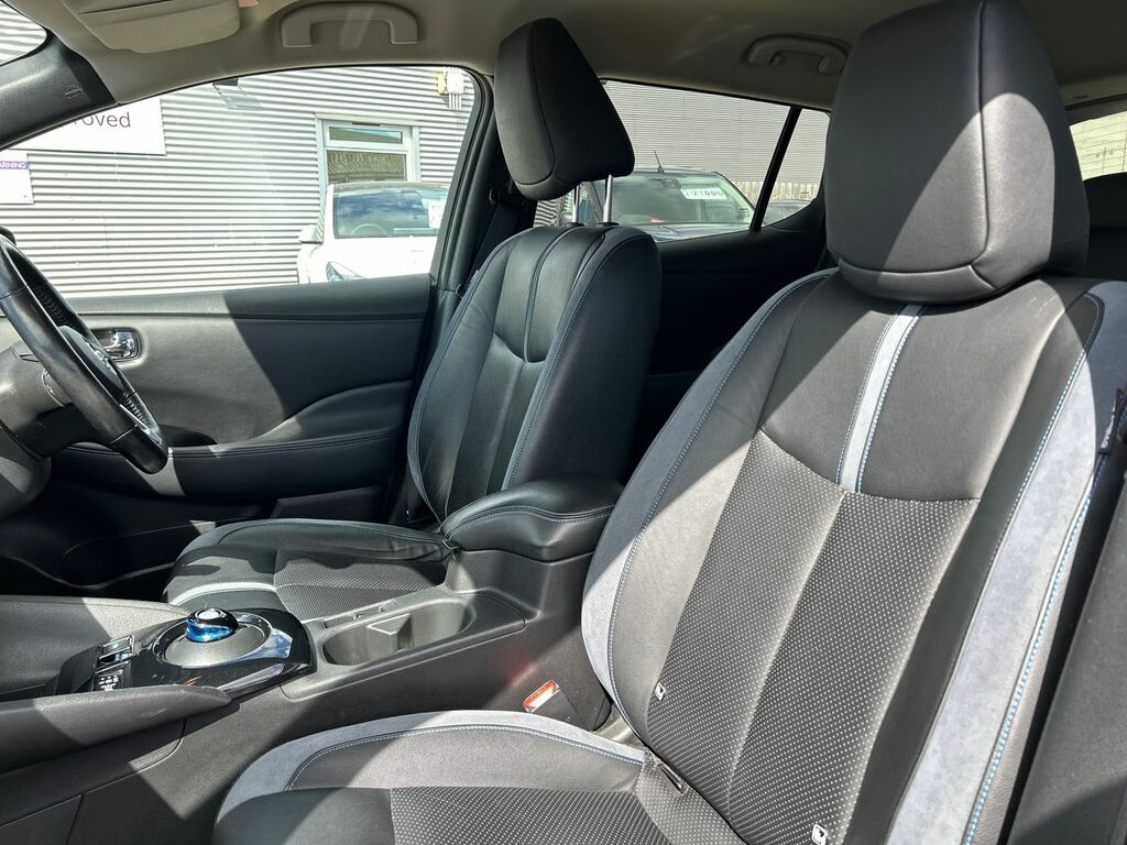 Nissan Leaf Tekna Blue #48