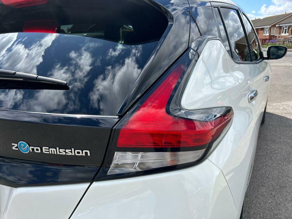 Nissan Leaf Tekna Blue #18