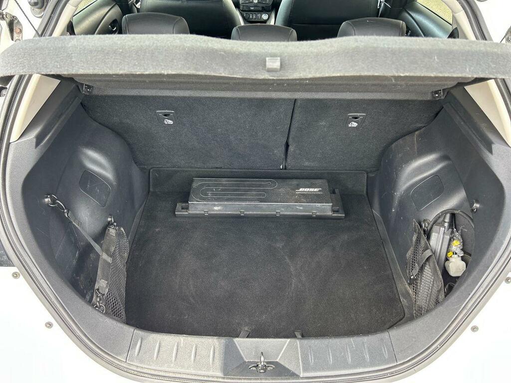 Nissan Leaf Tekna Blue #12
