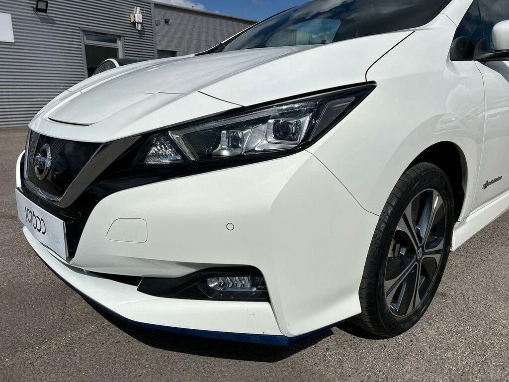 Nissan Leaf Tekna Blue #43