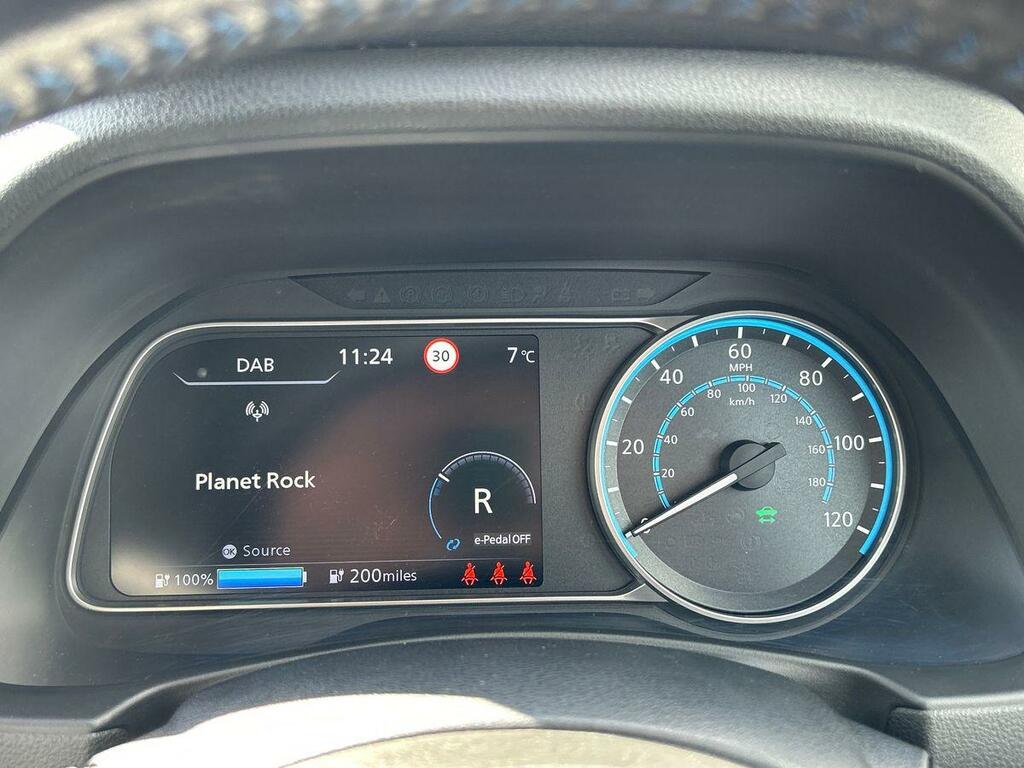 Nissan Leaf Tekna Blue #15