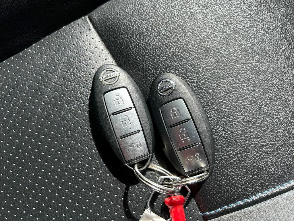 Nissan Leaf Tekna Blue #51