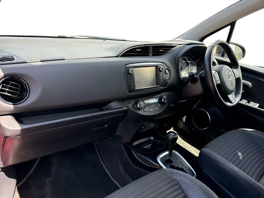 Toyota Yaris 1.33 Dual Vvt-i Design Grey #2