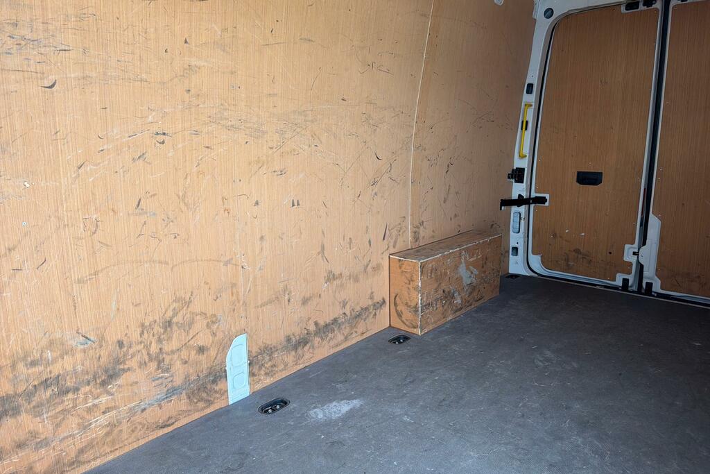 Volkswagen Crafter Cr35 Panel Van Commerce Plus Grey #9