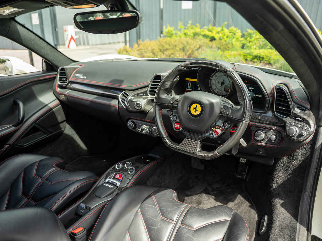 Ferrari 458 4.5L Spider Dct Red #9