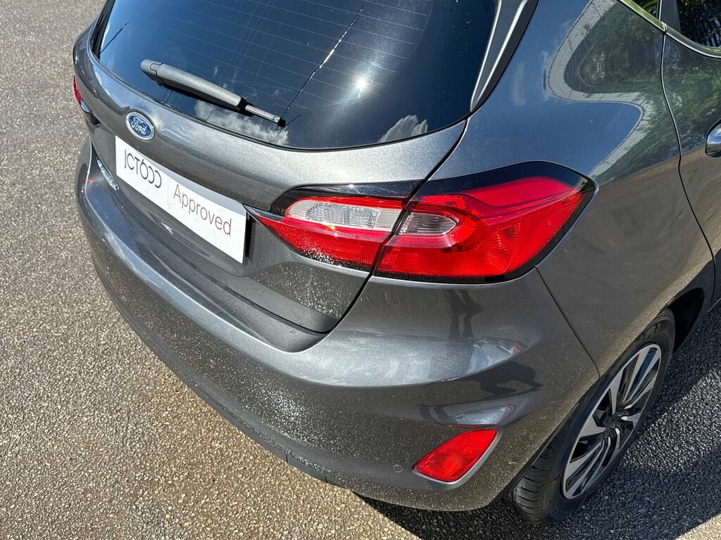 Ford Fiesta Hatchback Green #22