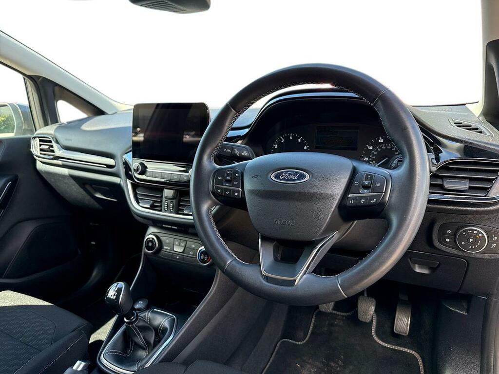 Ford Fiesta Hatchback Green #6