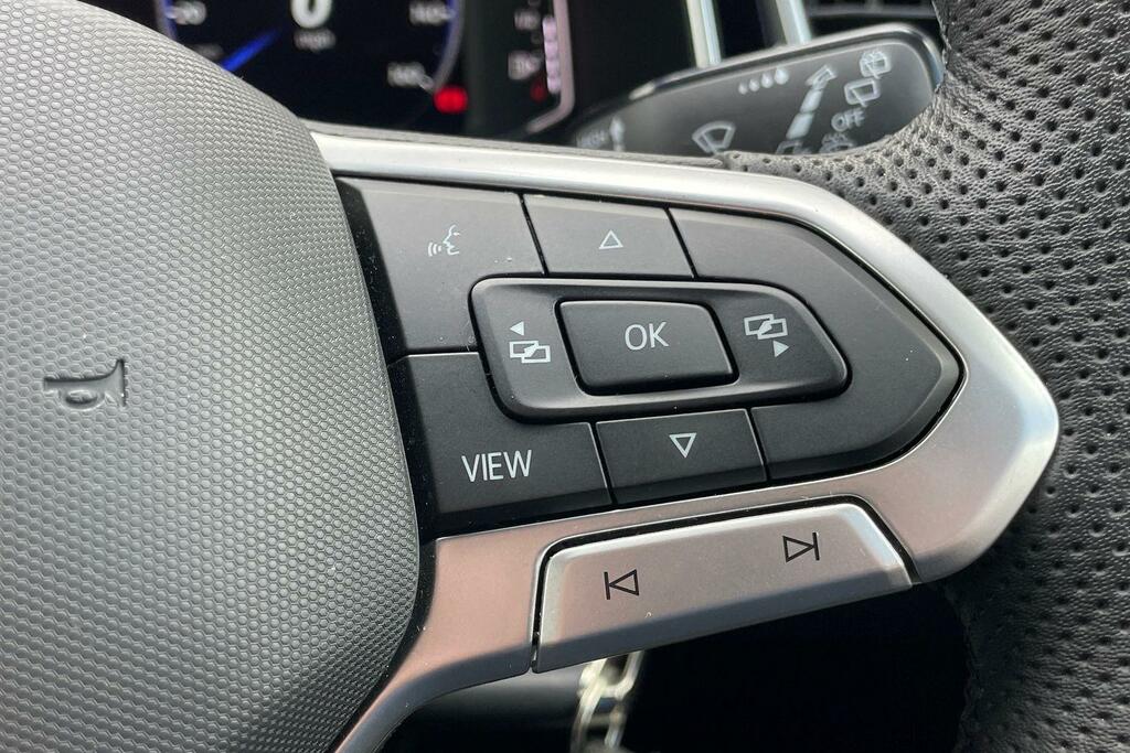 Volkswagen T-Roc Black Edition Black #17