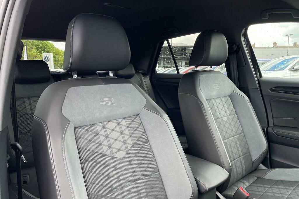 Volkswagen T-Roc Black Edition Black #33