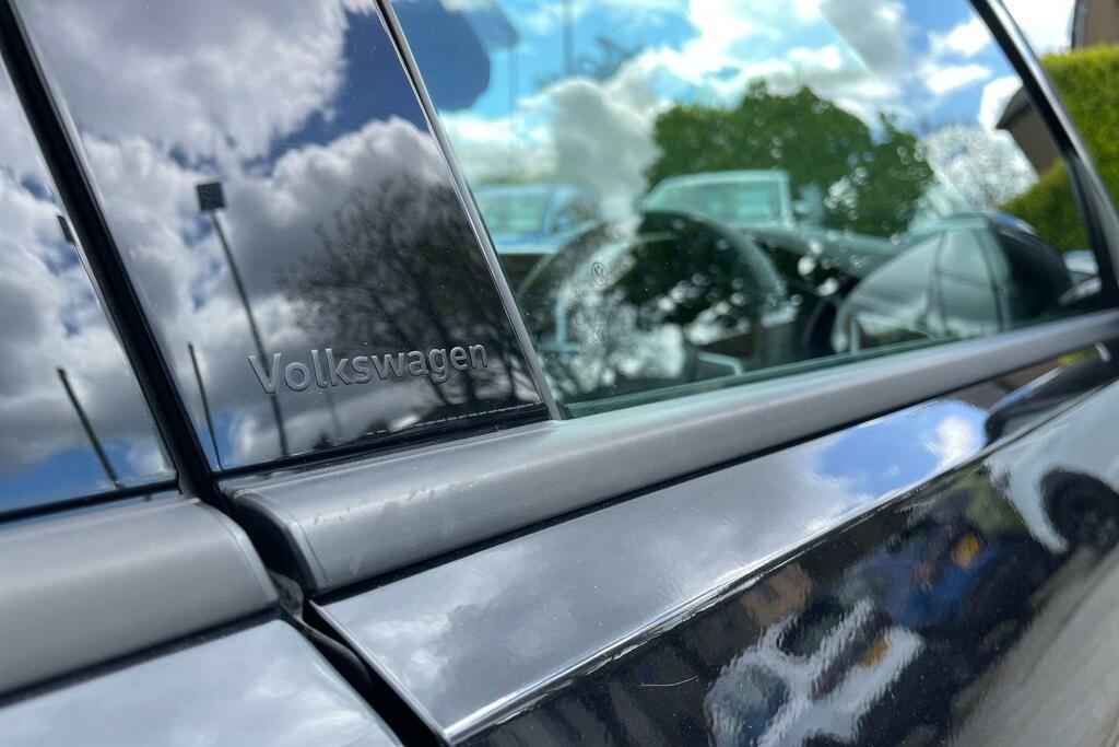 Volkswagen T-Roc Black Edition Black #23