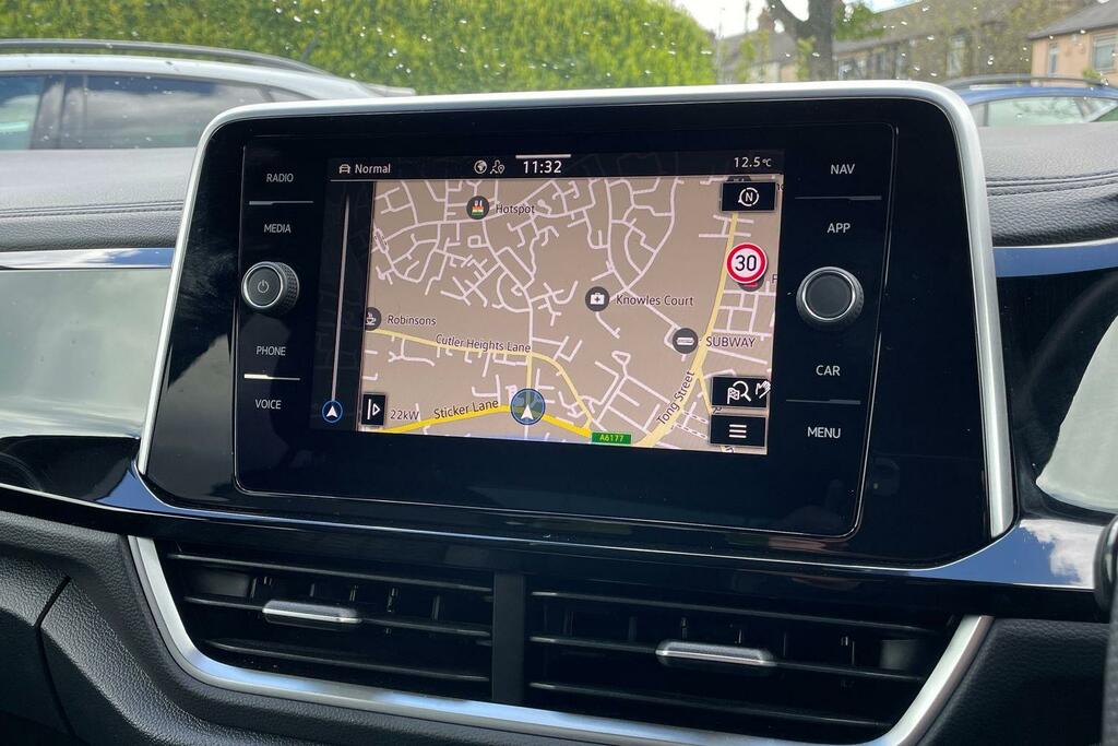 Volkswagen T-Roc Black Edition Black #14