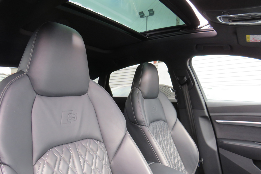 Audi E-tron  Silver #26