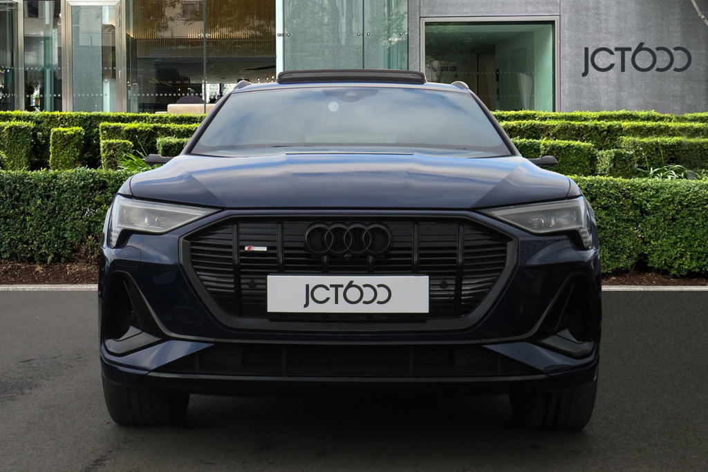 Audi E-tron  Silver #4