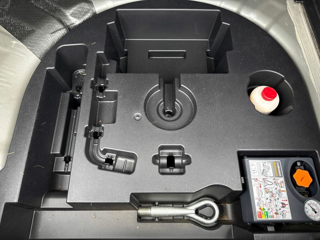Nissan Juke Tekna Black #21