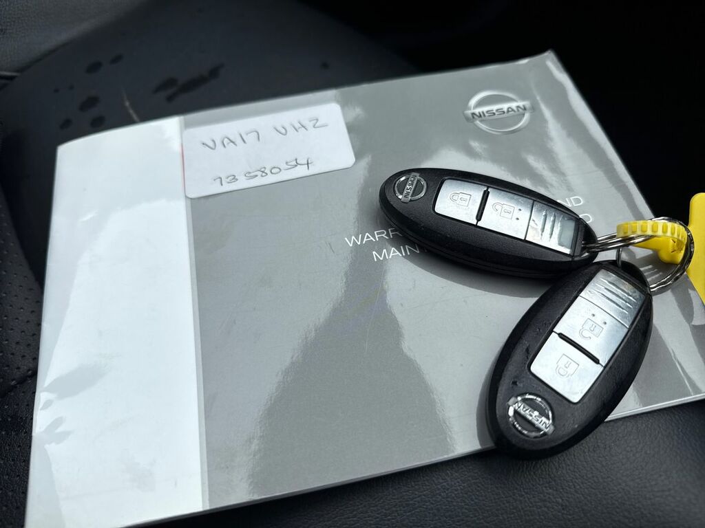 Nissan Juke Tekna Black #43
