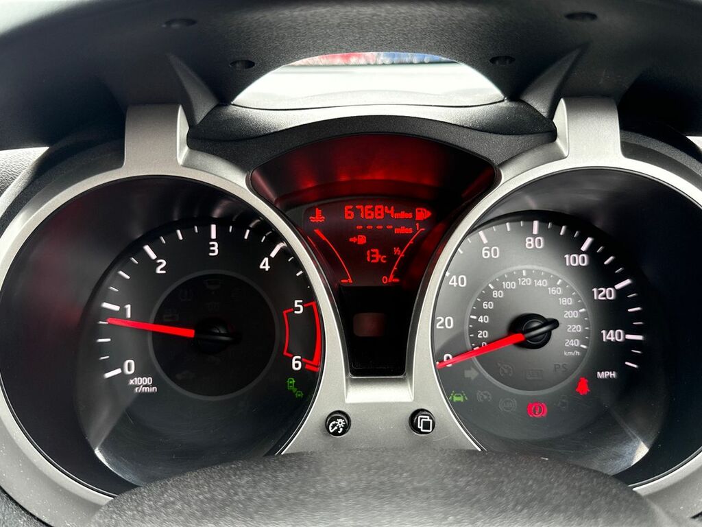 Nissan Juke Tekna Black #15
