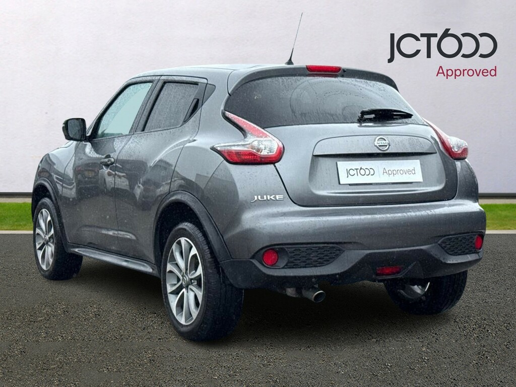 Nissan Juke Tekna Black #3
