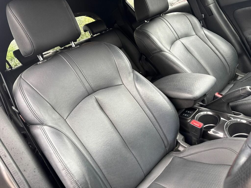 Nissan Juke Tekna Black #27