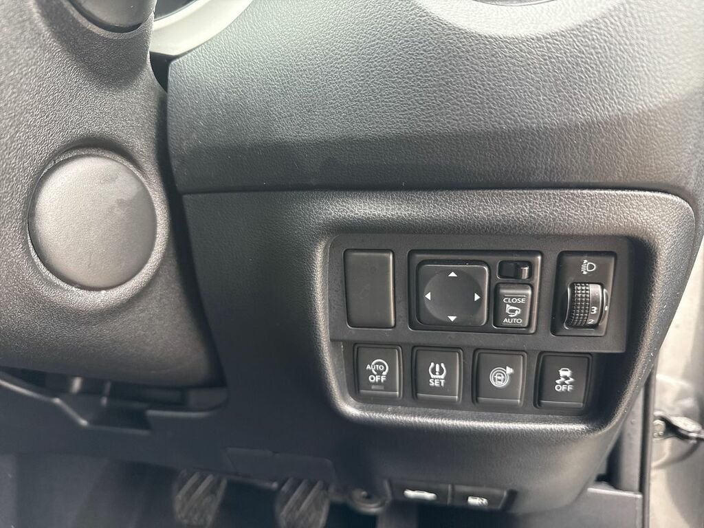 Nissan Juke Tekna Black #28