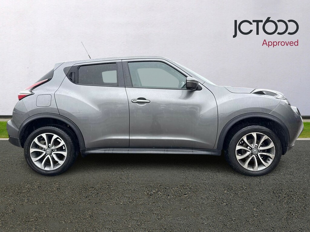 Nissan Juke Tekna Black #4