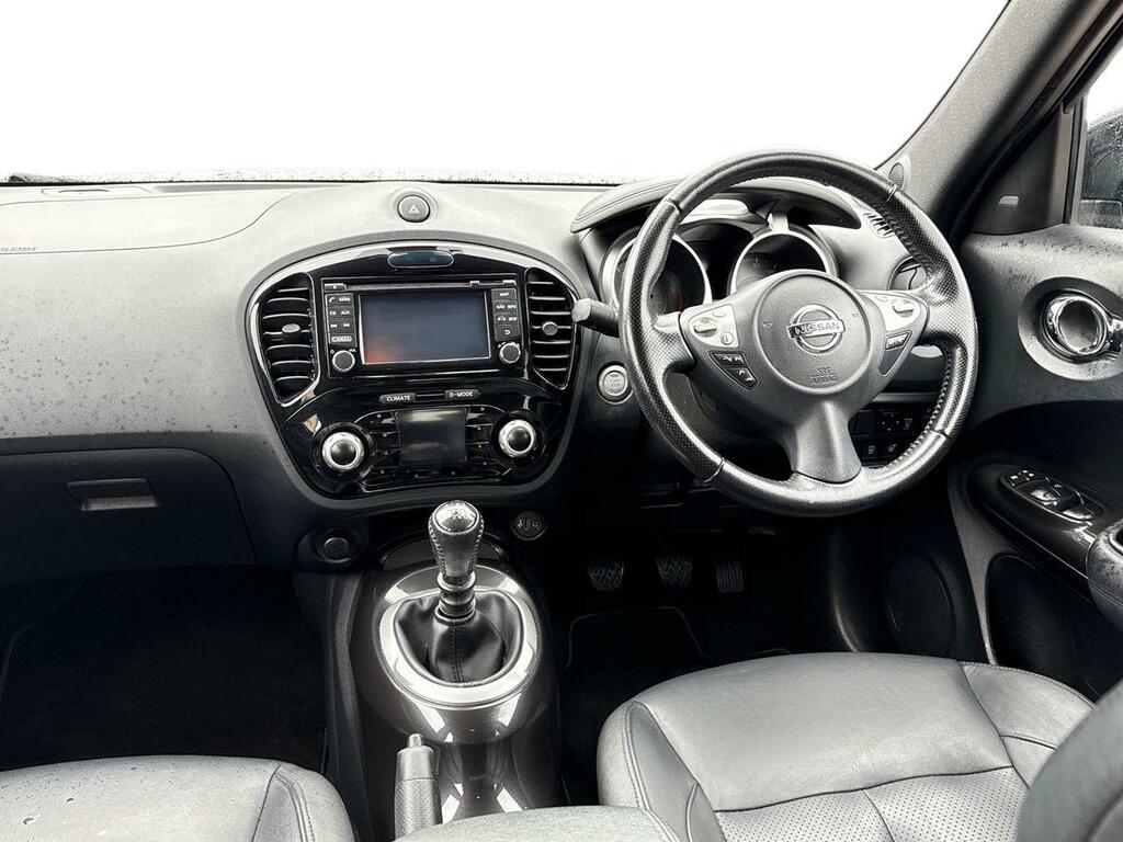 Nissan Juke Tekna Black #11