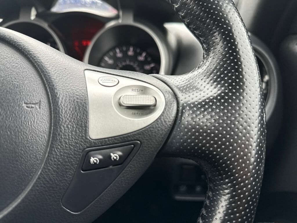 Nissan Juke Tekna Black #17